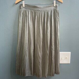 Banana Republic Factory Women's Green Pleated Midi Skirt Small EUC